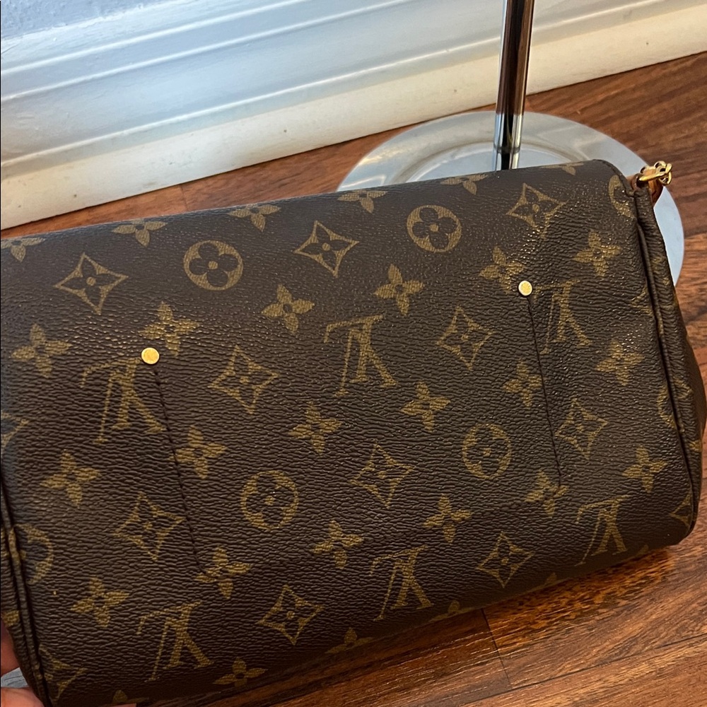 3016  MonogramCrossbody Bag with Gold Chain - Picture 7 of 10